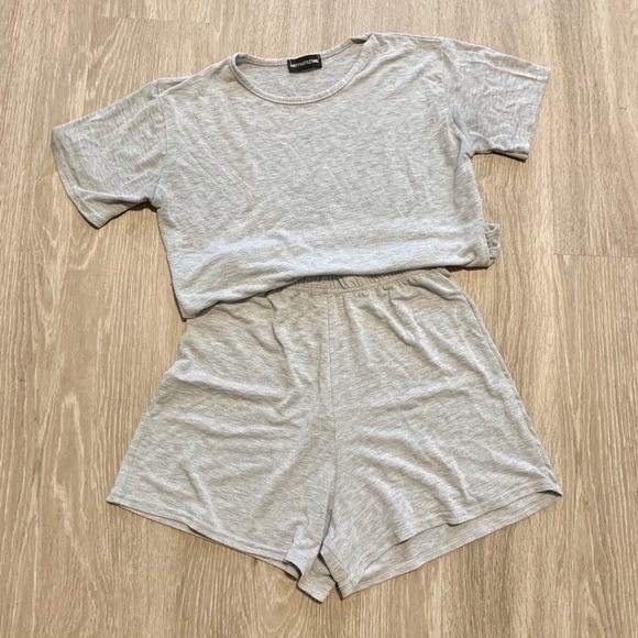 NWOT Pretty Little Thing Lounge Set - Picture 3 of 11